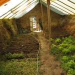 Postavte si podzemný skleník za menej ako 200 Eur na celoročné záhradníctvo